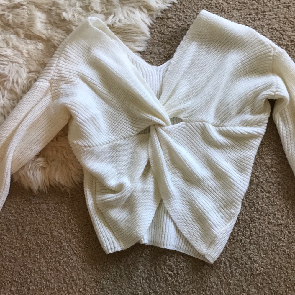 Twist back v neck cream sweater